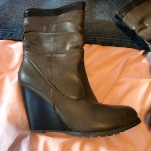 NWOT Booties